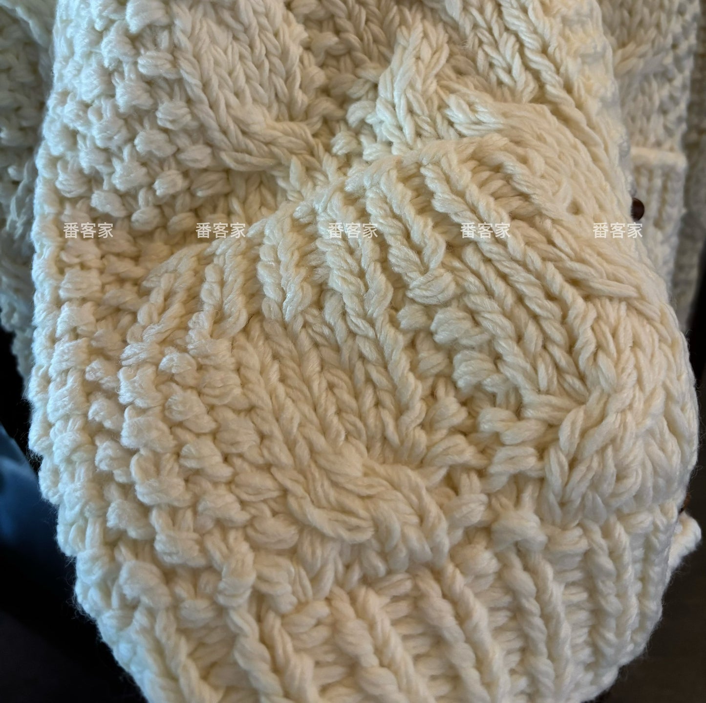 Women's 2025 Winter Vintage Cable Knit Sweater Coat - Handmade Thick Knit Turn-Down Collar Horn Button Lazy Cardigan