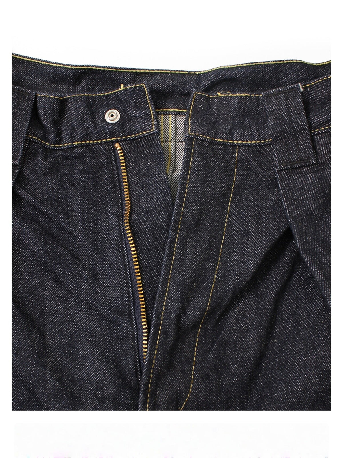 Denim Shorts – Leaf Embroidery & Wide Leg