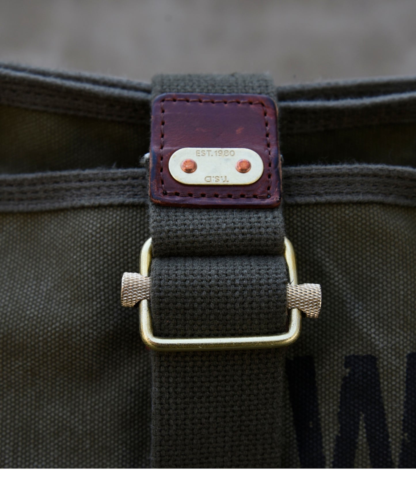 Heavy-Duty Washed Vintage Military Canvas Shoulder Crossbody Bag for Men and Women, Casual Bag with Retro Style