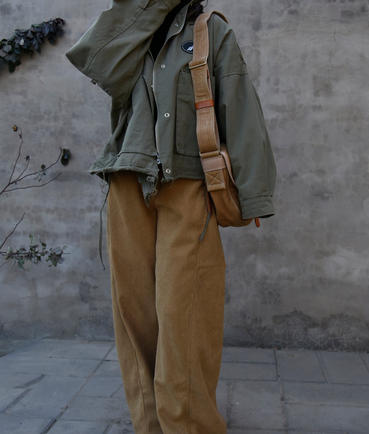 Heavy-Duty Washed Vintage Canvas with Top Layer Cowhide Single Shoulder Crossbody Bag Travel Bag Cycling Bag Large Three Yuan Bag