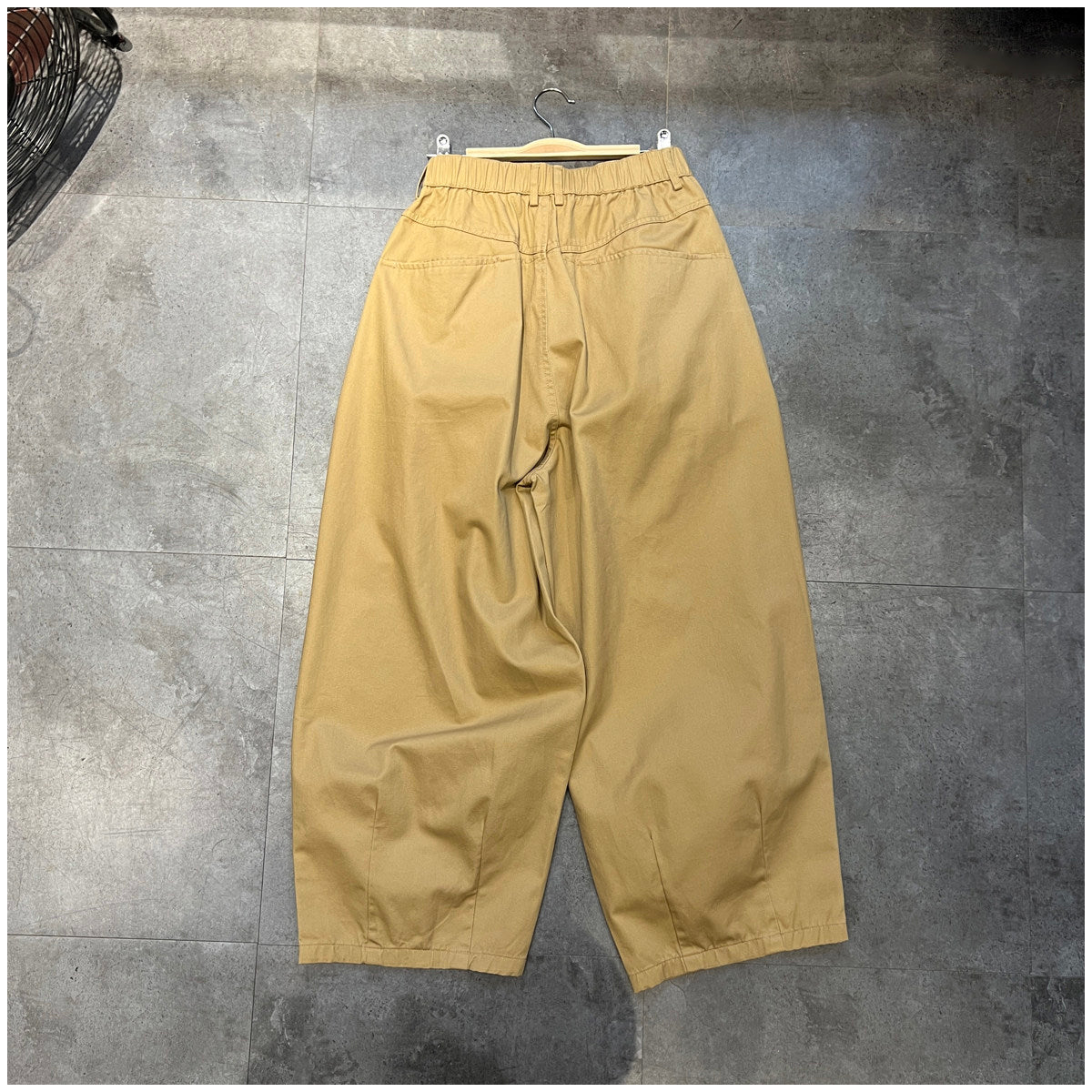 Cotton-Blend Wide-Leg Pants – Pleats & Elastic Waist