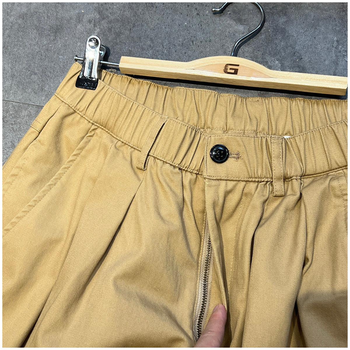 Cotton-Blend Wide-Leg Pants – Pleats & Elastic Waist