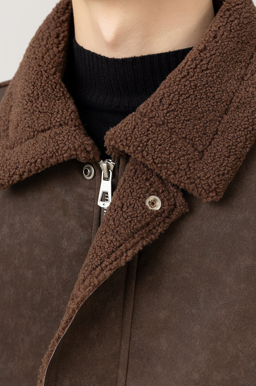 Fleece-Collar Jacket – Riveted Pockets & Boxy Fit