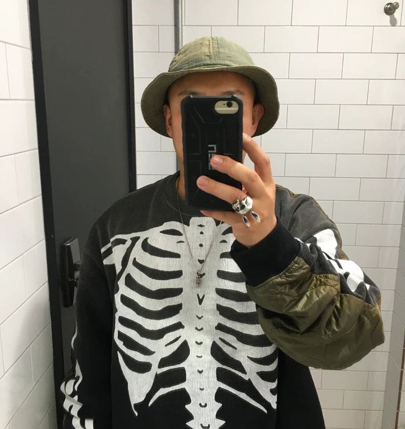 Cracked bone print distressed stitching Japanese retro round neck sweater
