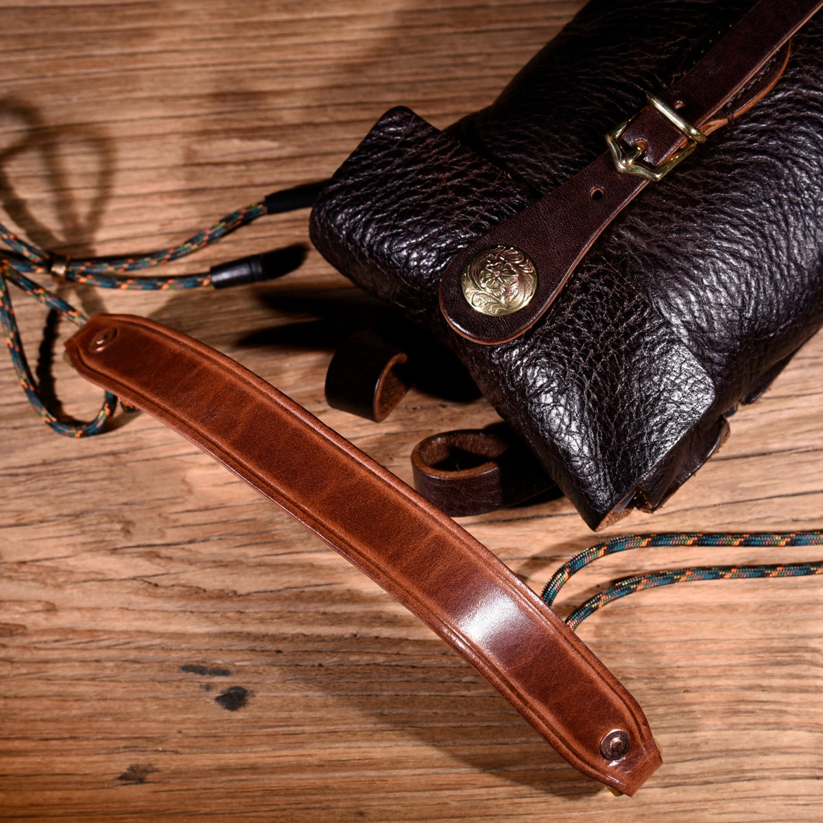 Imported thickened high-grease first layer cowhide handmade one-shoulder crossbody bag, waist bag, men's bag, mobile phone bag, hanging bag, trendy cool
