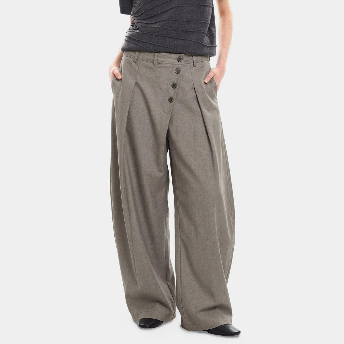 Wide-Leg Trousers – Diagonal Buttons & Deep Pleats