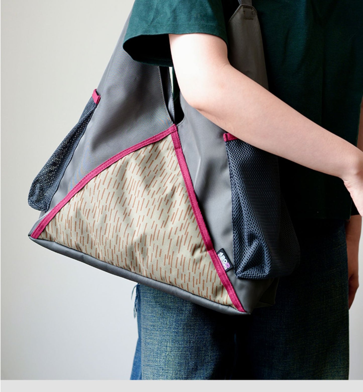 Original 2024 New Fashion Mountain Style Single Shoulder Bag Unisex Large Capacity Fashion Crossbody Bag