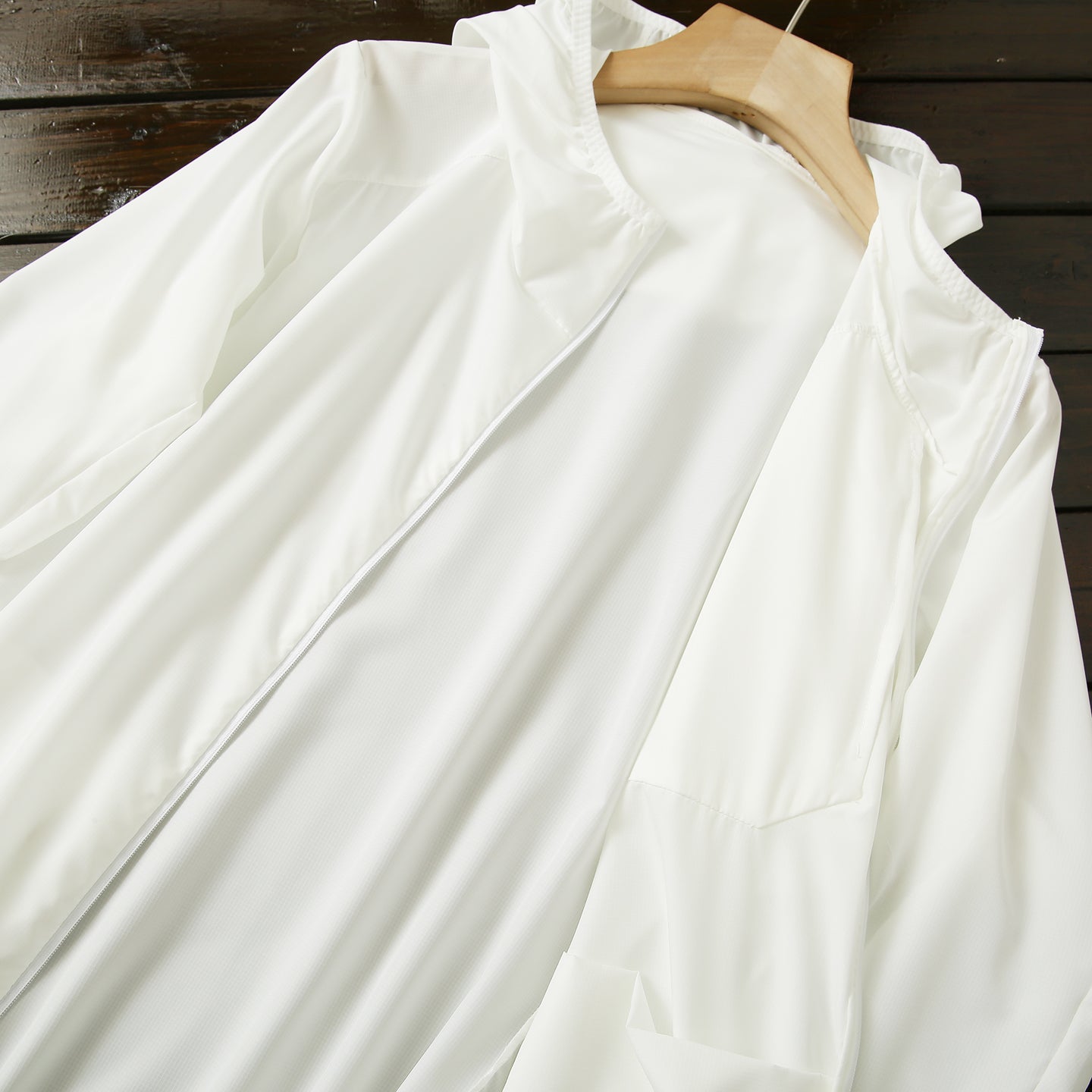 Lightweight and Non-Stuffy Ice Feel Sun Protection Jacket Outdoor Sports Unisex Spring Summer Breathable Skin Jacket Thin Coat