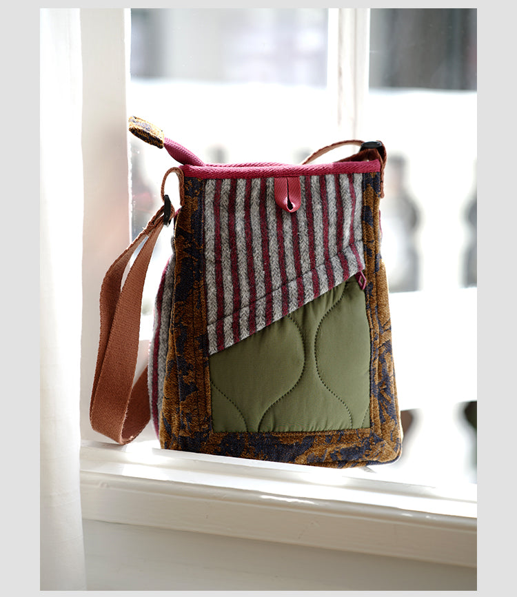 Original 2024 Autumn Winter New Wool Lightweight Crossbody Phone Bag Retro Niche Mini Bag