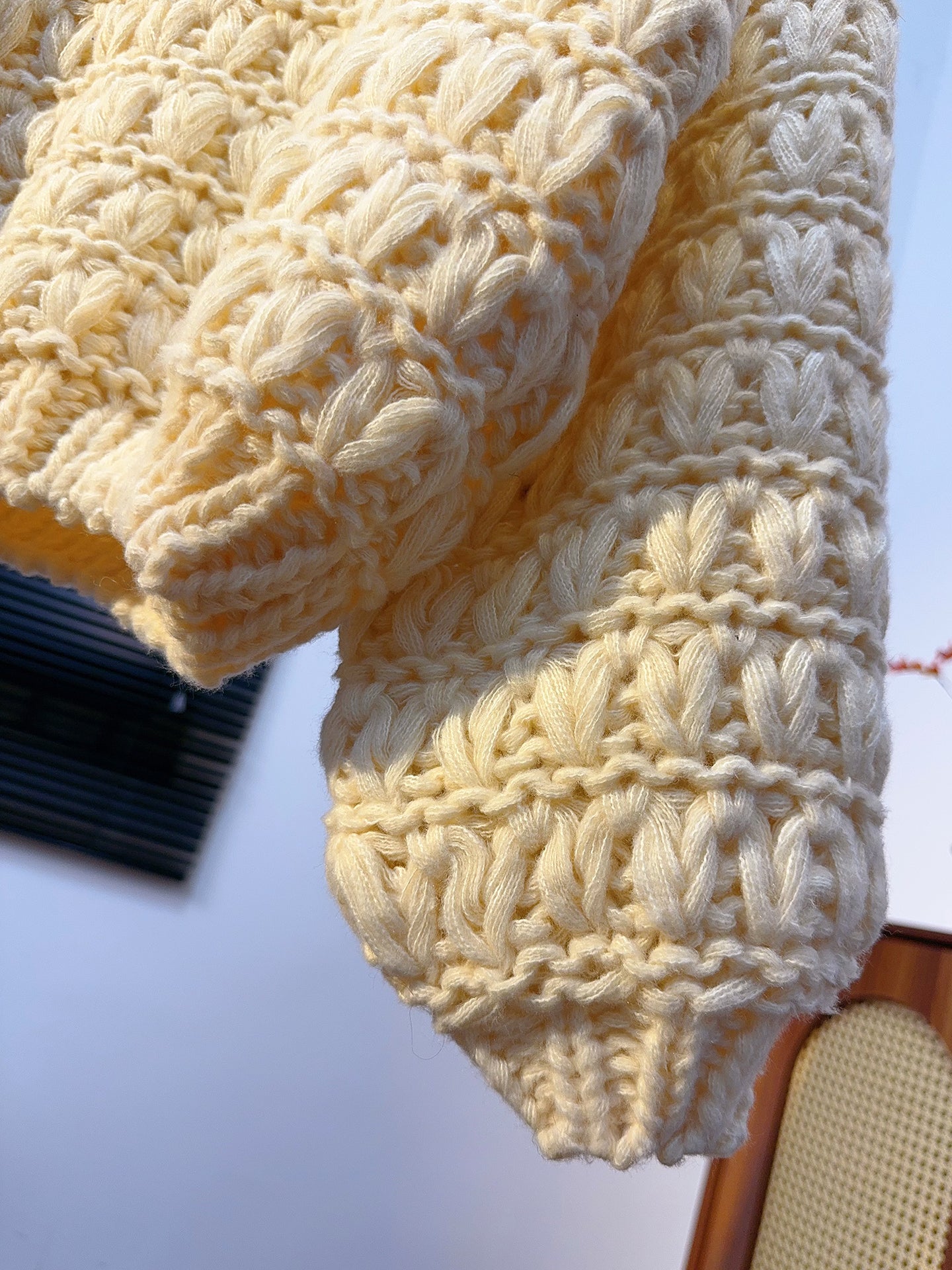 Thick-Knit Hand-Made Wool Sweater – Lantern Sleeve Loose Pullover (Women)