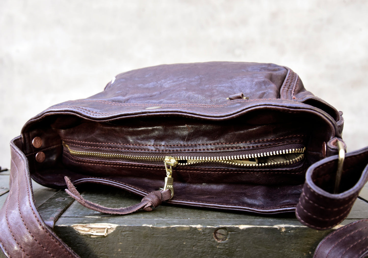 Heavy Washed Horsehide Newsboy Crossbody Bag – Vintage Leather Shoulder Bag