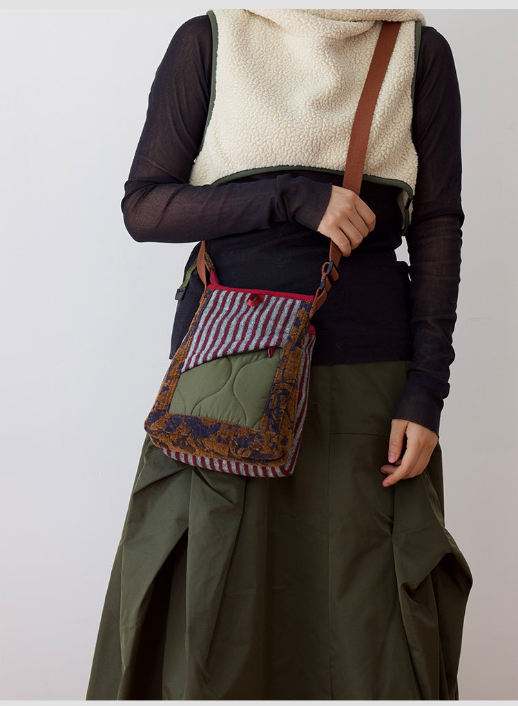 Original 2024 Autumn Winter New Wool Lightweight Crossbody Phone Bag Retro Niche Mini Bag