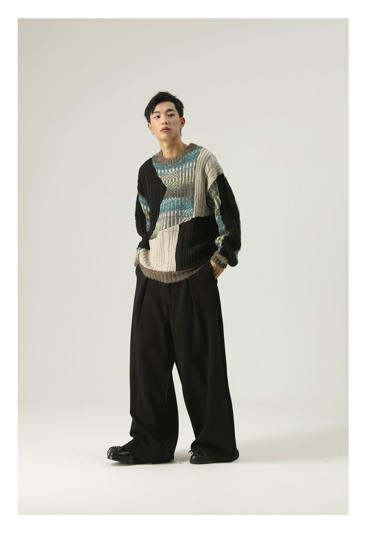 Heavy-weight twisted patchwork gradient back collar camel wool sweater