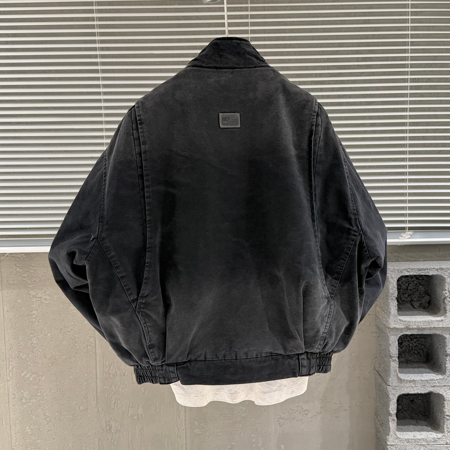 American Vintage Washed Distressed Denim Stand-Collar Jacket – Oversized Unisex