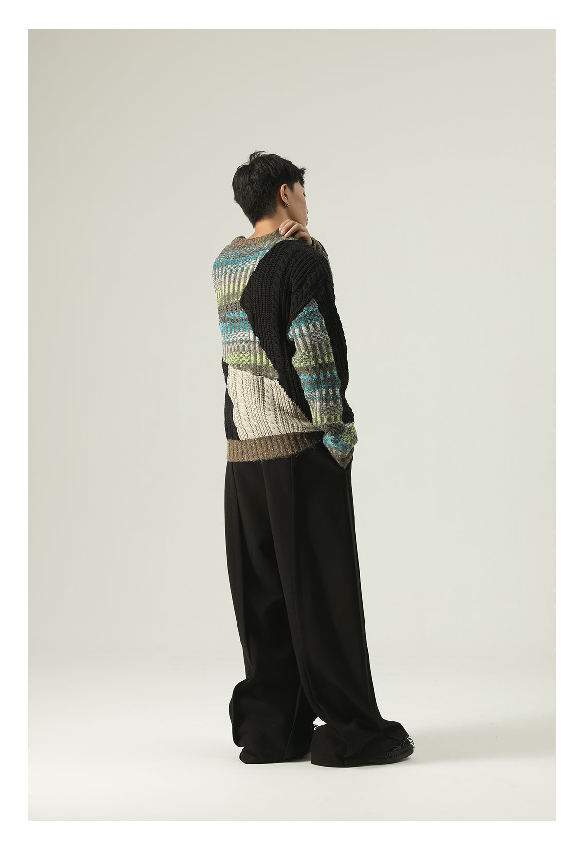Heavy-weight twisted patchwork gradient back collar camel wool sweater