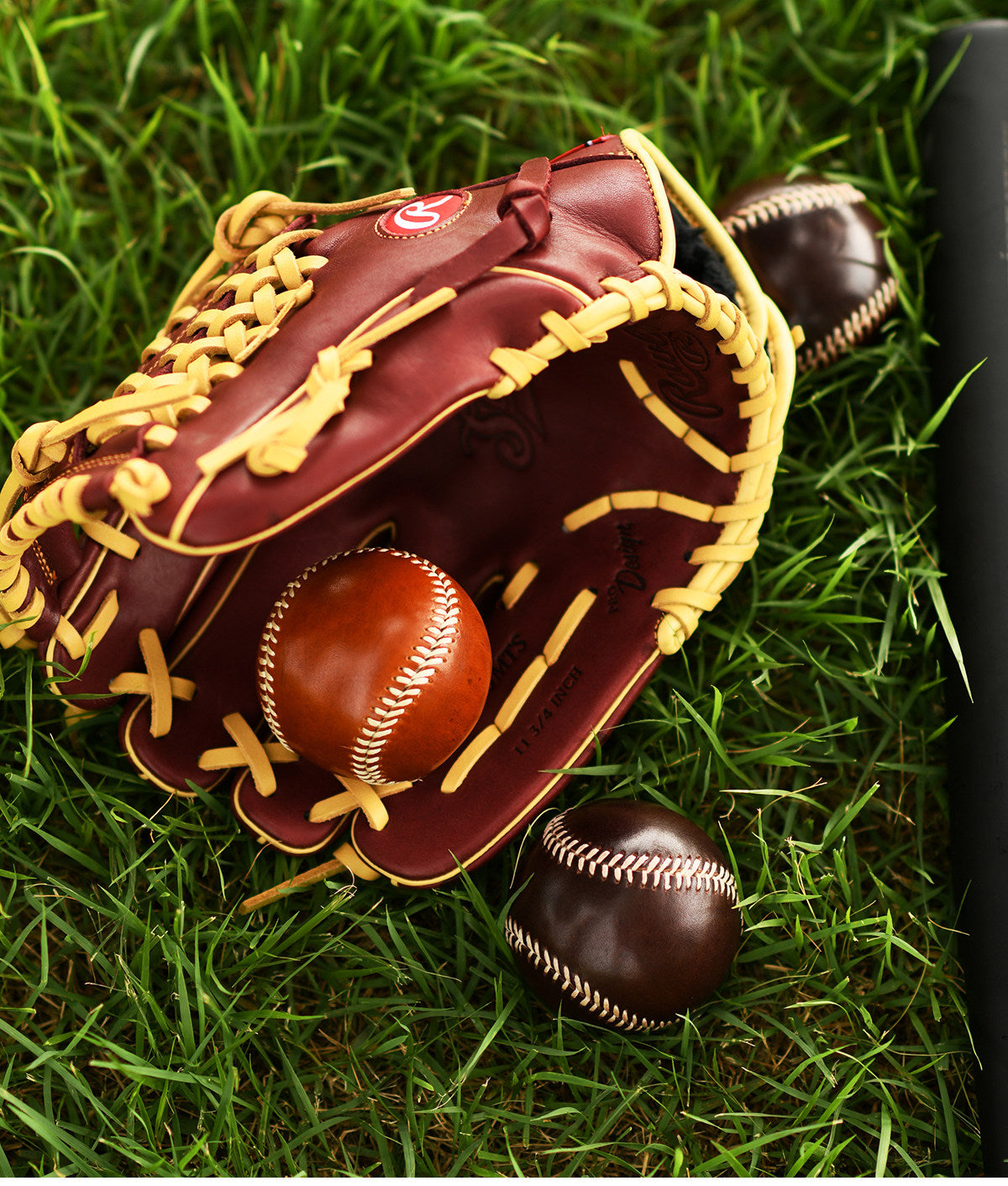 Handmade Vegetable-Tanned Cowhide Baseball – Artisan Leather Collectible