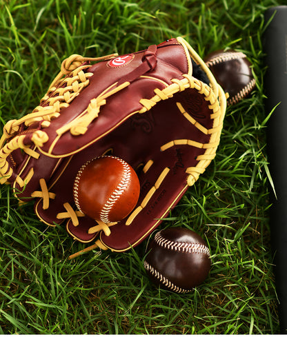 Handmade Vegetable-Tanned Cowhide Baseball – Artisan Leather Collectible