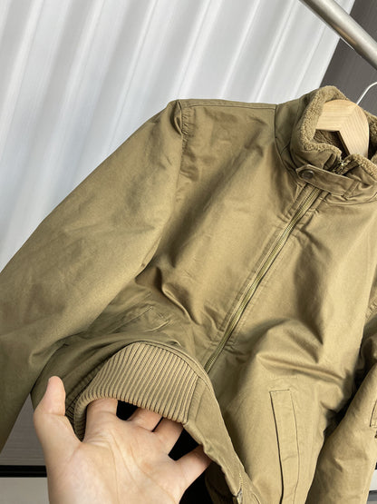 Fleece-Lined Stand-Collar Cargo Jacket – American Vintage Thickened Unisex – Japanese vintage | fall outfits 2026 | fall winter outfits | classy winter outfits | lazy comfy outfits | japanese streetwear | vintage workwear | yamalin clothes | Yamalinclothes