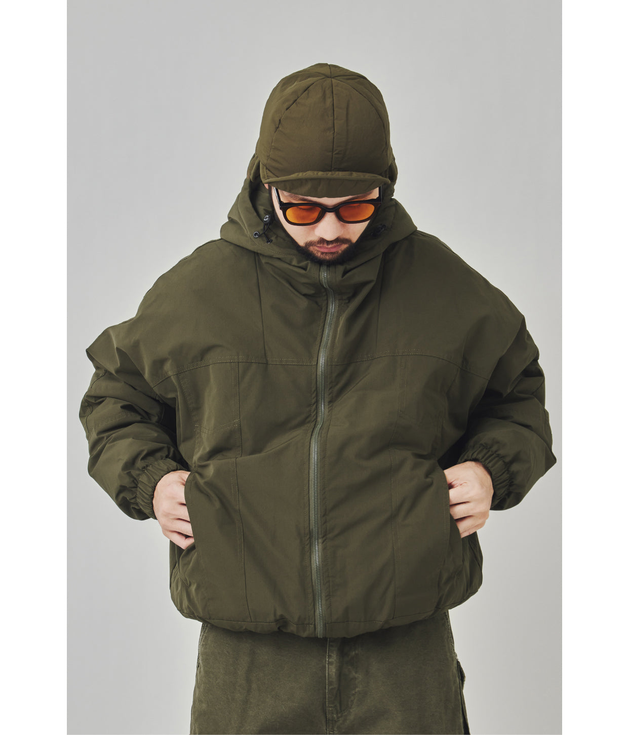 Army Green Hooded Short Down Jacket – Loose Fit Cold-Resistant Puffer (Unisex)