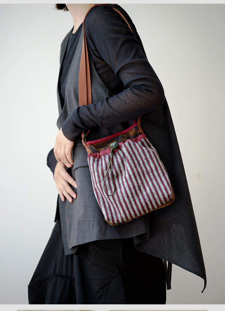 Original 2024 Autumn Winter New Wool Lightweight Crossbody Phone Bag Retro Niche Mini Bag