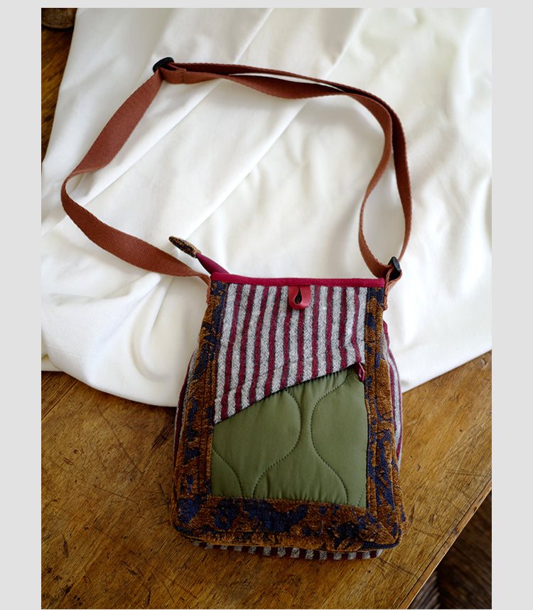 Original 2024 Autumn Winter New Wool Lightweight Crossbody Phone Bag Retro Niche Mini Bag