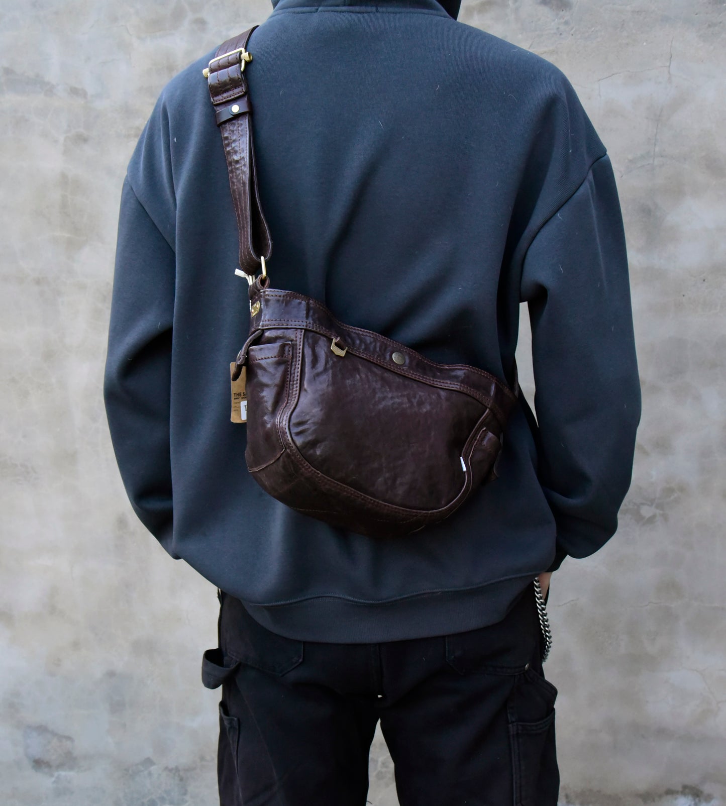 Heavy Washed Horsehide Newsboy Crossbody Bag – Vintage Leather Shoulder Bag