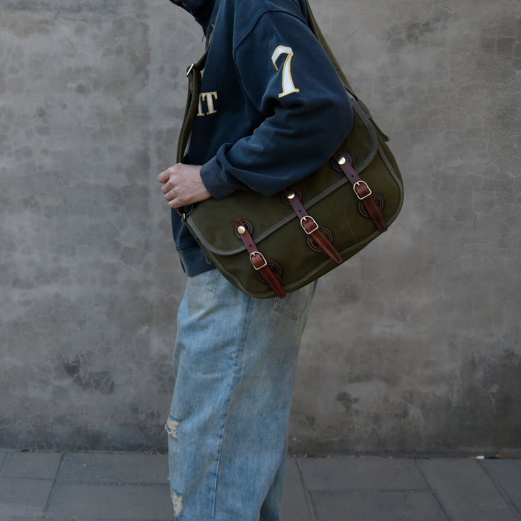 Heavy-Duty Washed Vintage Canvas with Top Layer Cowhide Single Shoulder Crossbody Bag Travel Bag Cycling Bag Large Three Yuan Bag