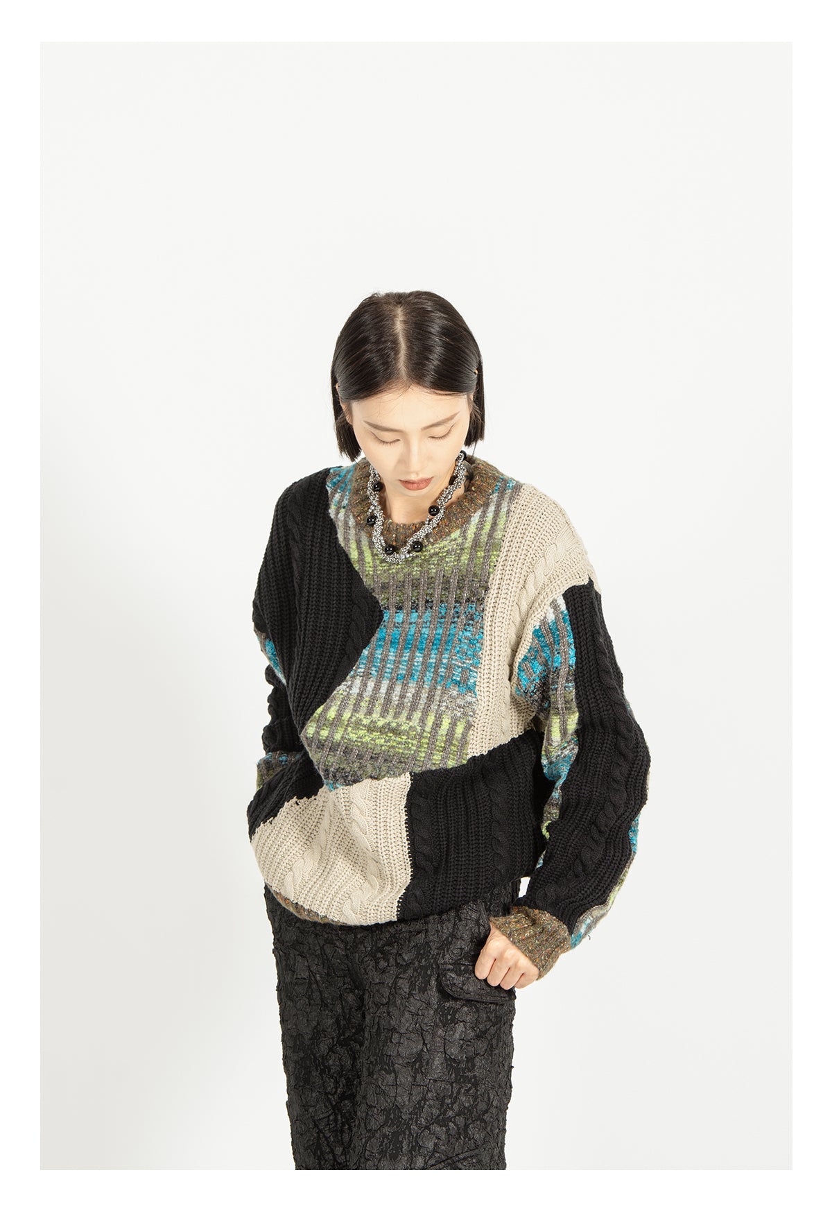 Heavy-weight twisted patchwork gradient back collar camel wool sweater
