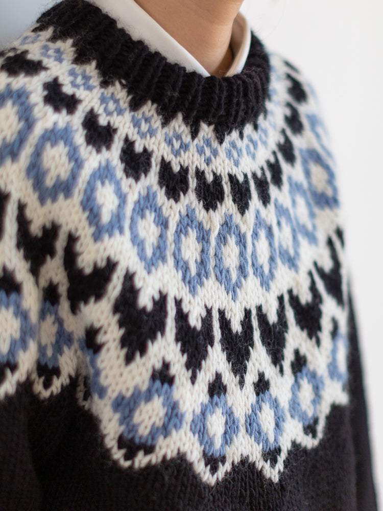 Handmade Fair Isle Wool Cardigan – Artistic Ferris-Wheel Pattern (Unisex)