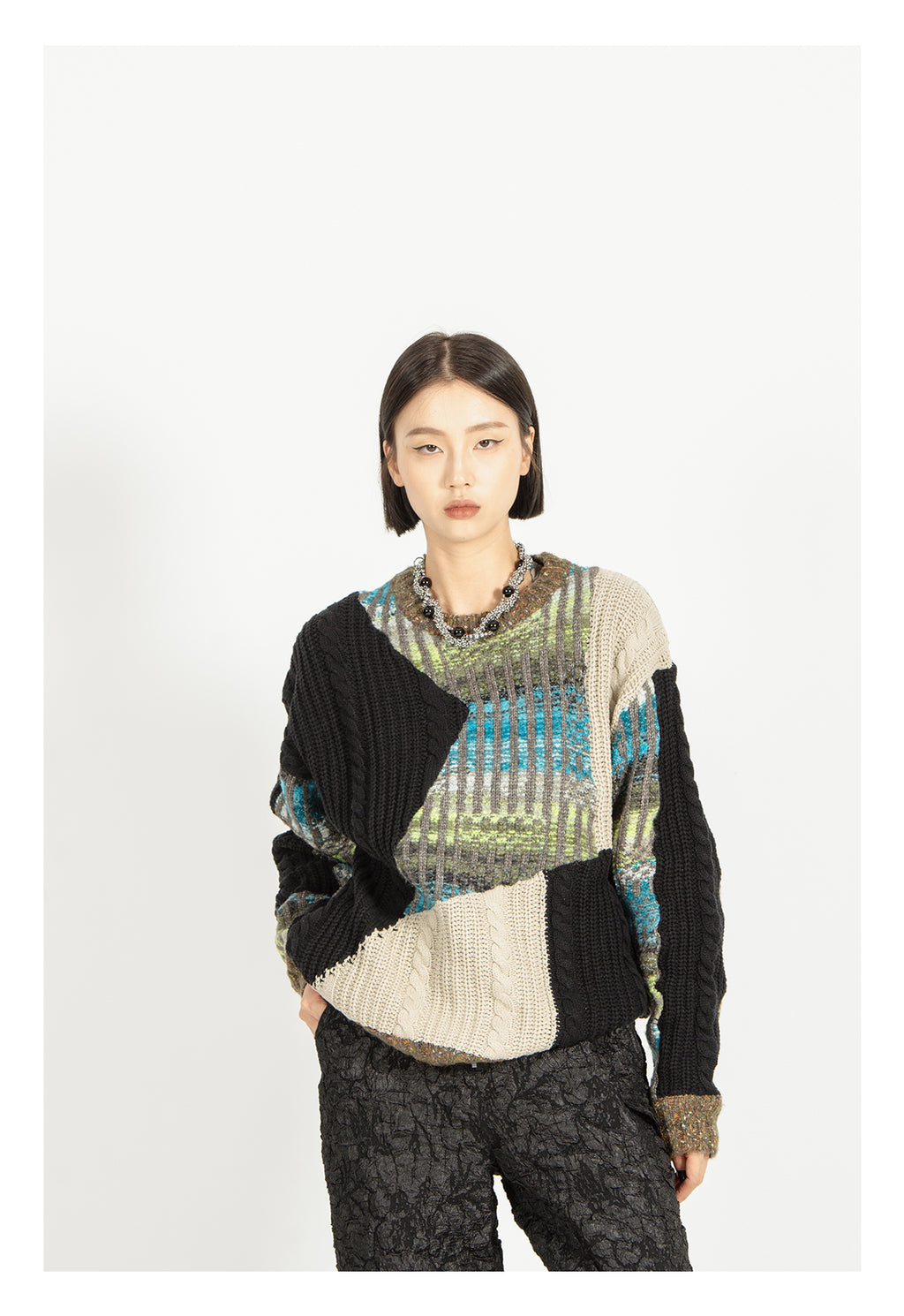 Heavy-weight twisted patchwork gradient back collar camel wool sweater