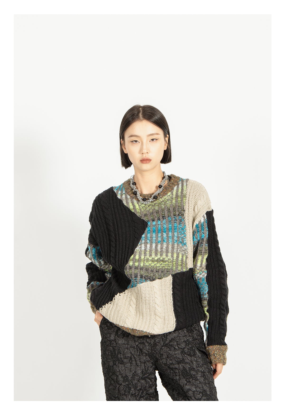 Heavy-weight twisted patchwork gradient back collar camel wool sweater