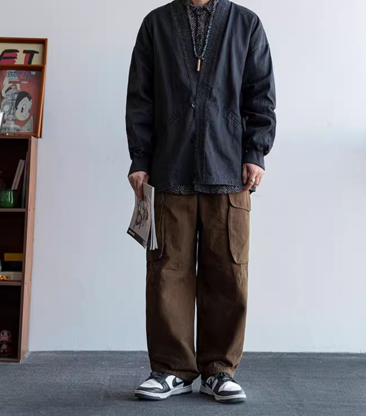 Solid Cotton V-Neck Robe Jacket – American Retro Oversized Unisex – Japanese vintage | fall outfits 2026 | fall winter outfits | classy winter outfits | lazy comfy outfits | japanese streetwear | vintage workwear | yamalin clothes | Yamalinclothes