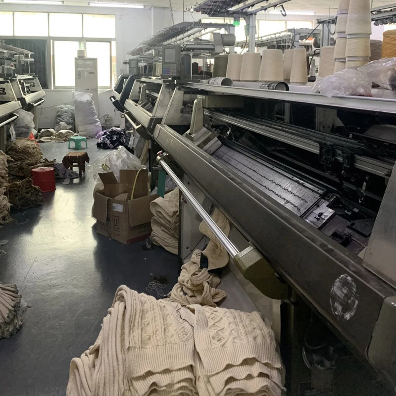 Knitted sweater factory,  high quality shipments. OEM, accept small orders.