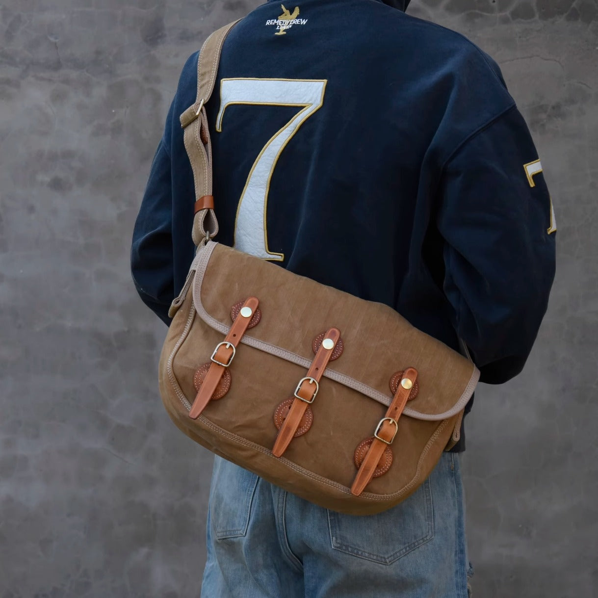 Heavy-Duty Washed Vintage Canvas with Top Layer Cowhide Single Shoulder Crossbody Bag Travel Bag Cycling Bag Large Three Yuan Bag