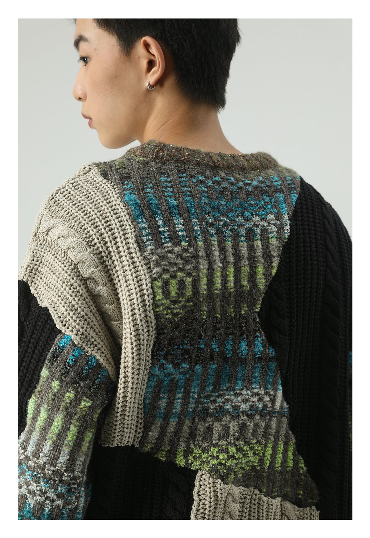 Heavy-weight twisted patchwork gradient back collar camel wool sweater