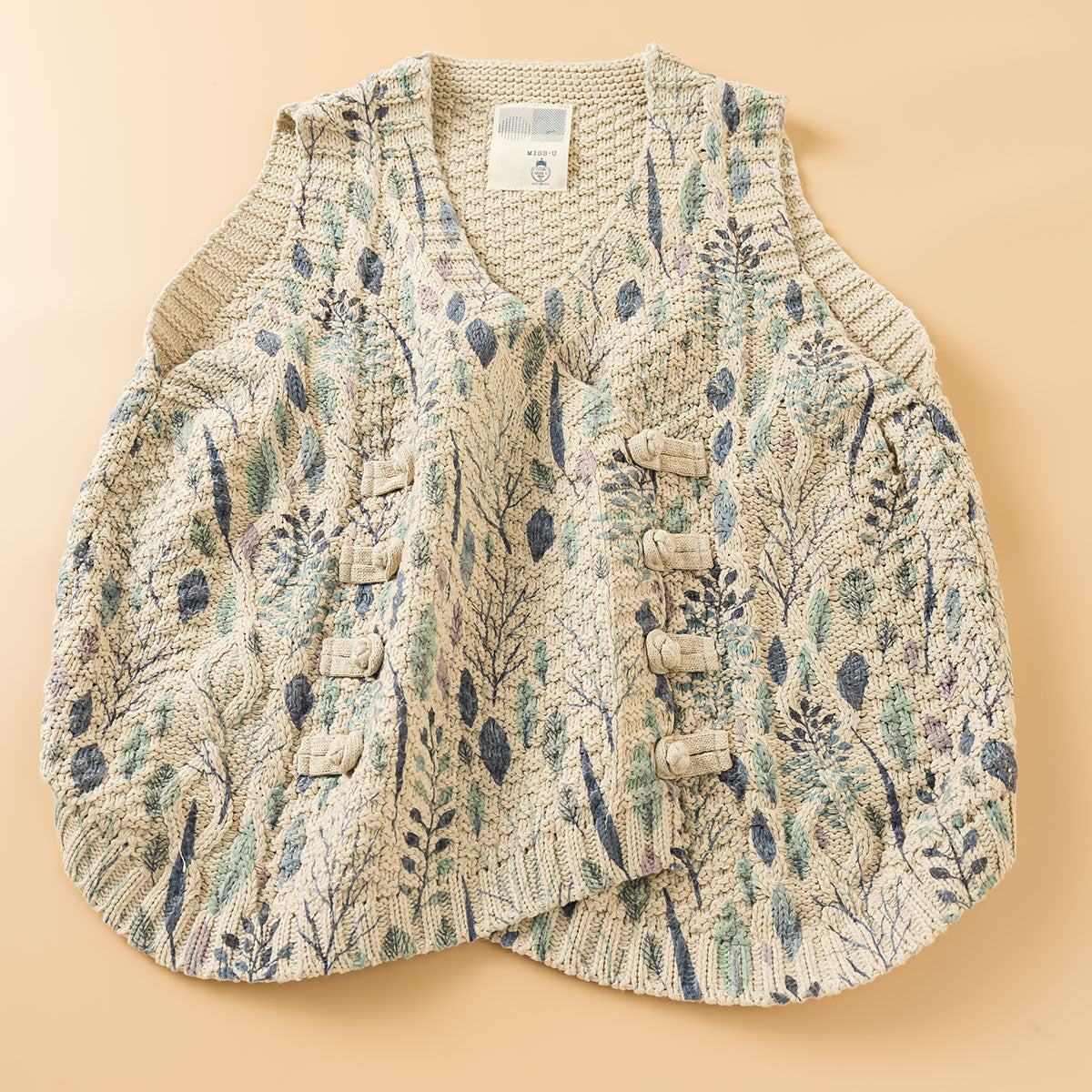 Japanese Style Printed V-Neck Cotton Double-Breasted Knit Vest – Loose Retro Button Detail