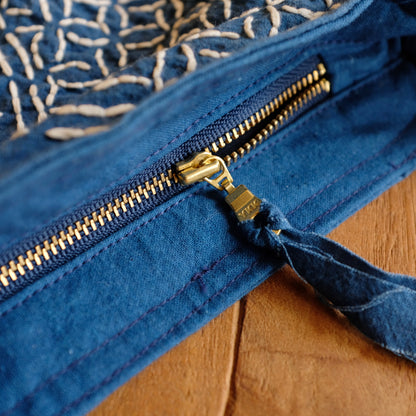 Blue and White Heavy Craft Group Flower Sashiko YKK Zipper Large Capacity Pure Handmade Blue Dyed Crossbody Bag