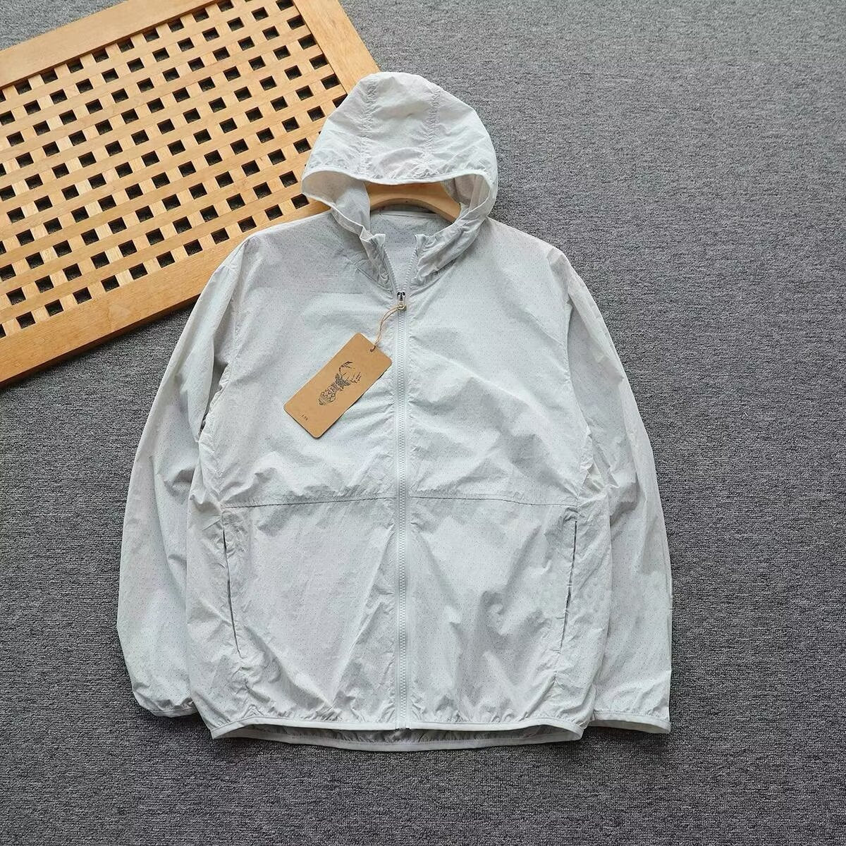American Style Summer Hooded Sun Protection Jacket Versatile Breathable Unisex Lightweight Trendy Coat with a Sense of Design