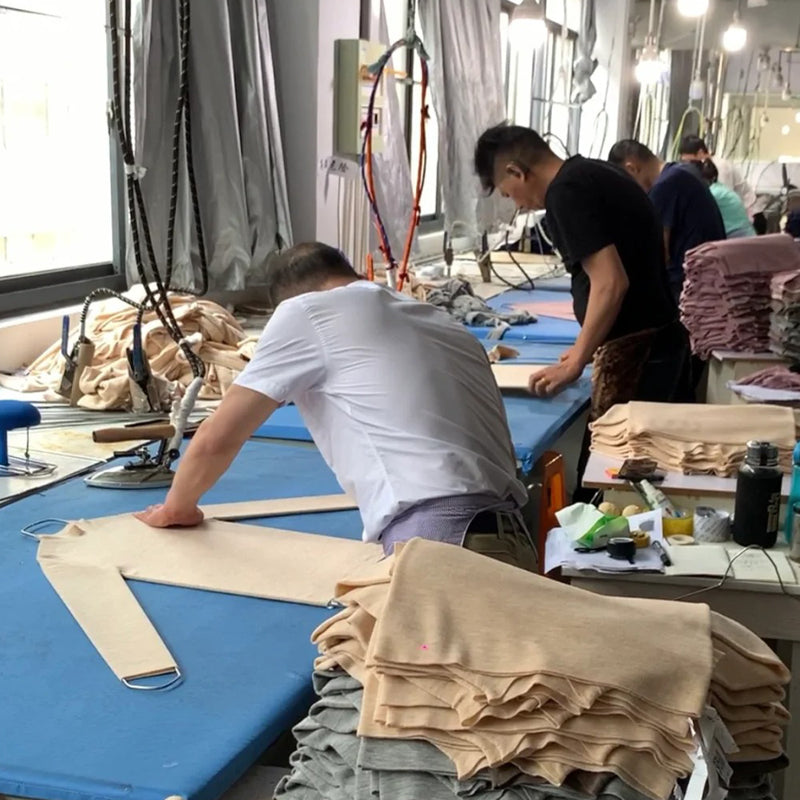 Knitted sweater factory,  high quality shipments. OEM, accept small orders.