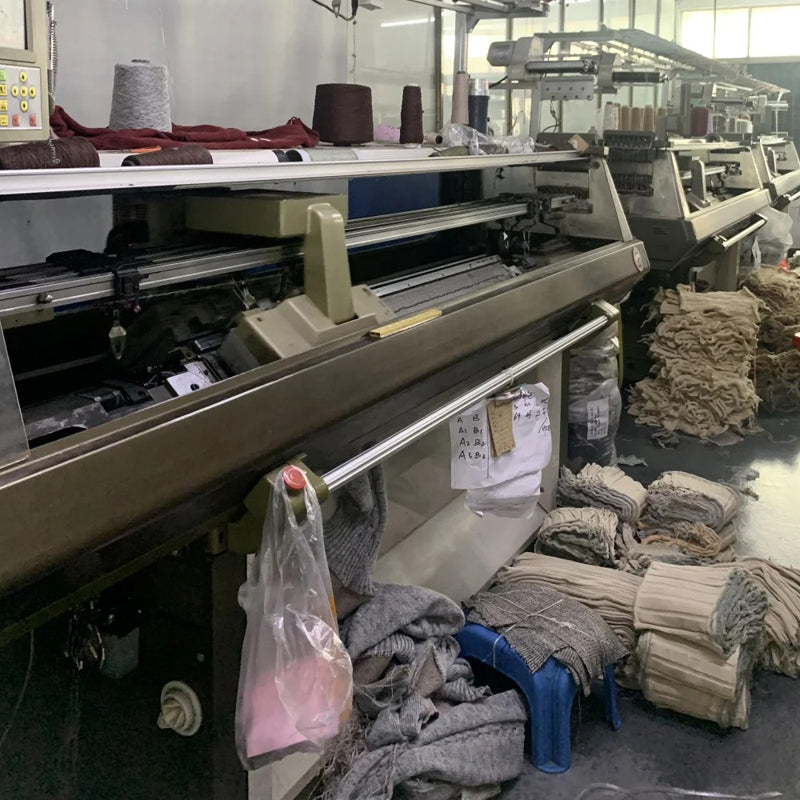 Knitted sweater factory,  high quality shipments. OEM, accept small orders.