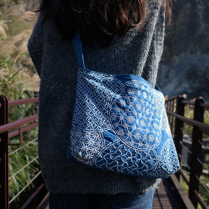 Blue and White Heavy Craft Group Flower Sashiko YKK Zipper Large Capacity Pure Handmade Blue Dyed Crossbody Bag