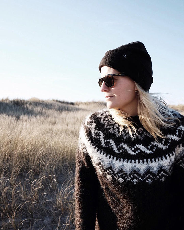 Handmade Icelandic Sweater Loose Couple Black Vintage Men's Fair Isle Sweater Wool Thick Yarn Japanese Style Knitted Cardigan