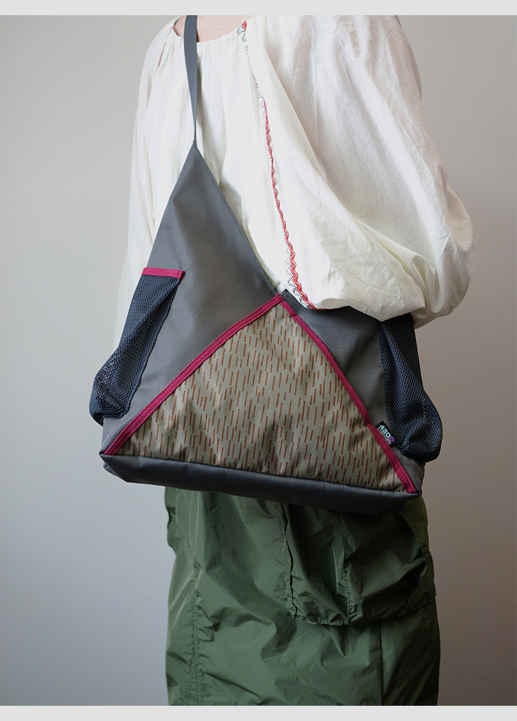 Original 2024 New Fashion Mountain Style Single Shoulder Bag Unisex Large Capacity Fashion Crossbody Bag