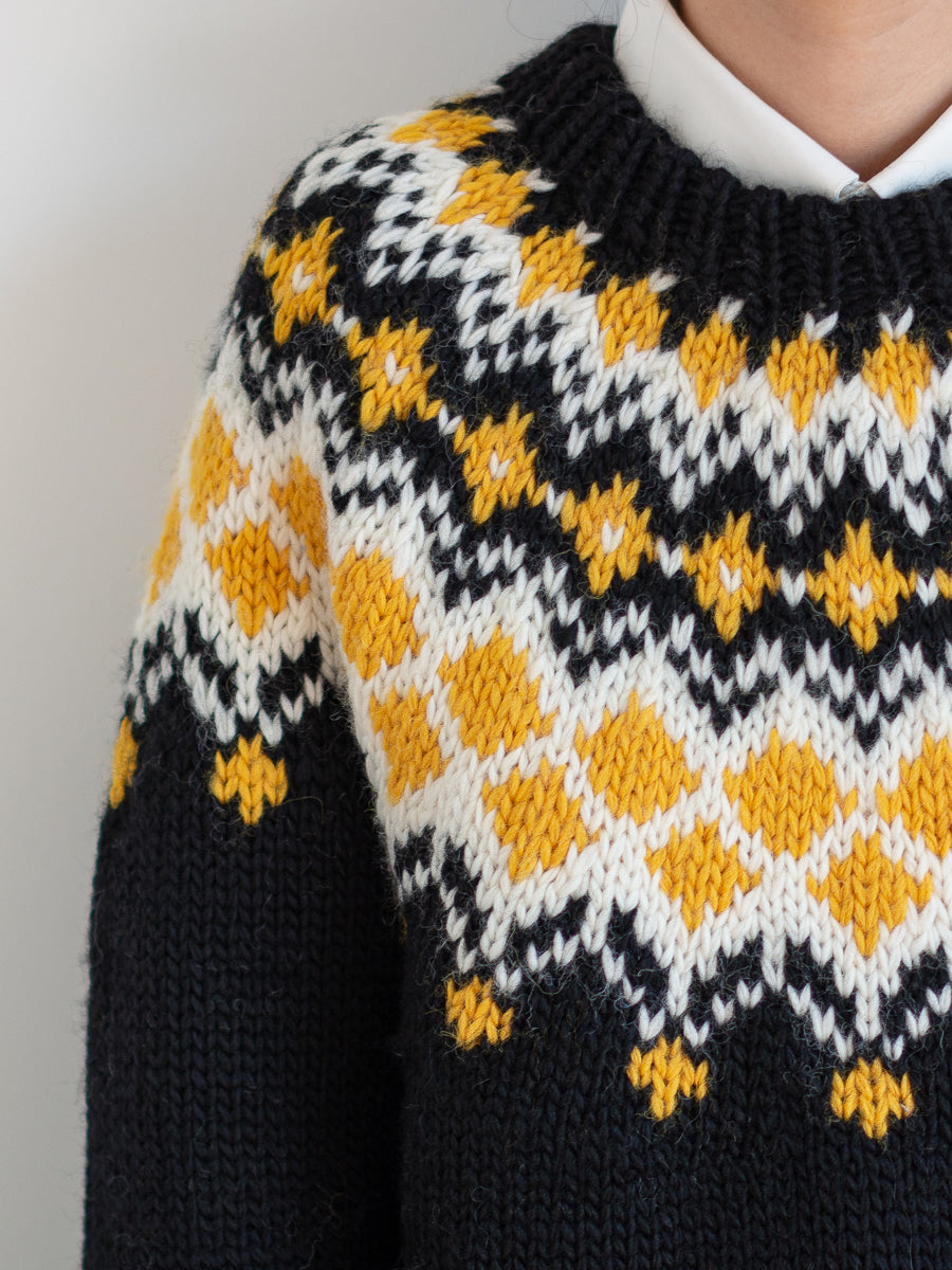 Handmade Fair Isle Wool Cardigan – “Ferris Wheel” Motif Loose Unisex (Black)