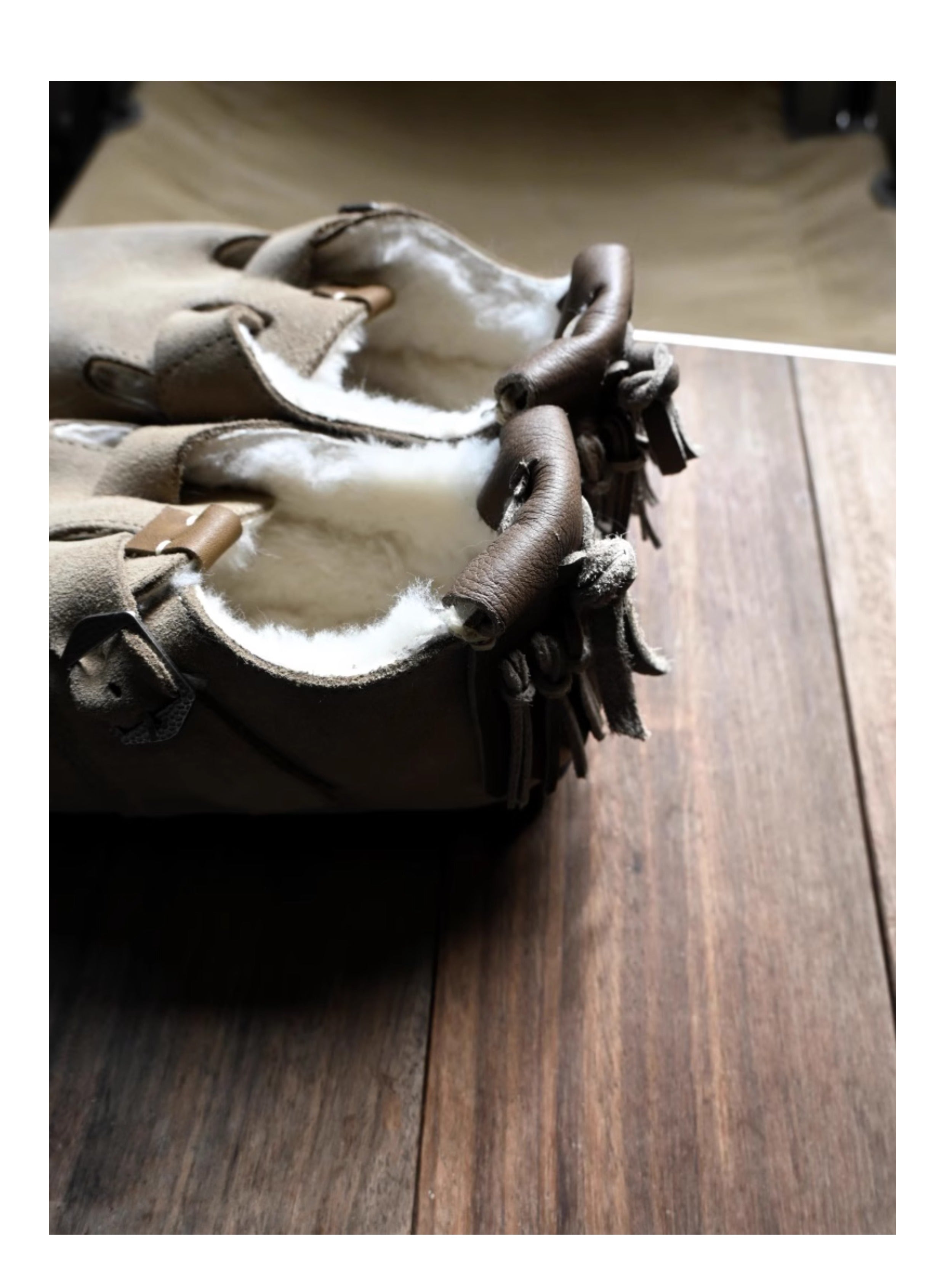 Sonofloong Vintage Genuine Leather Slippers - Deerskin Tassel Sheepskin Fur Closed-Toe Birkenstock Style