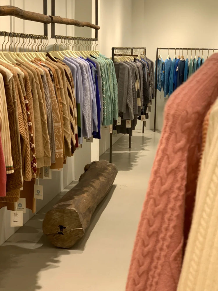 Knitted sweater factory,  high quality shipments. OEM, accept small orders.