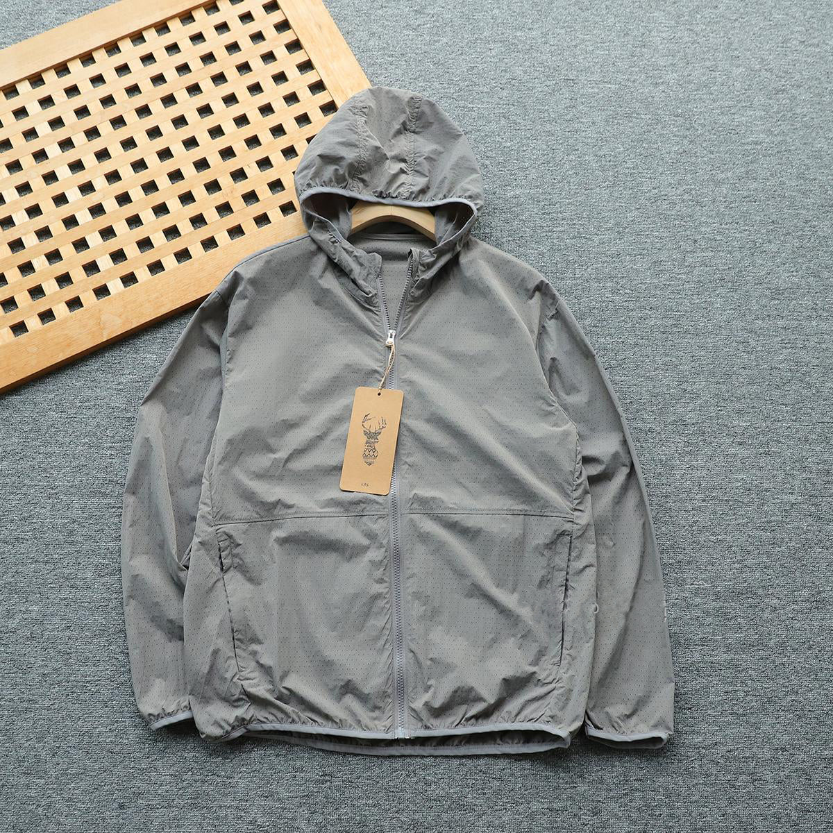 American Style Summer Hooded Sun Protection Jacket Versatile Breathable Unisex Lightweight Trendy Coat with a Sense of Design