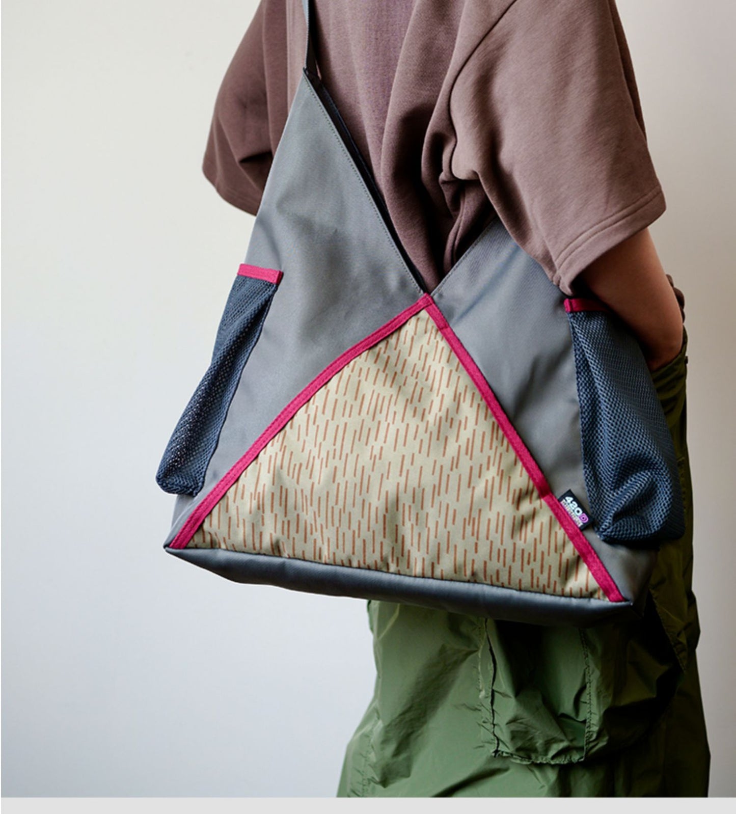 Original 2024 New Fashion Mountain Style Single Shoulder Bag Unisex Large Capacity Fashion Crossbody Bag