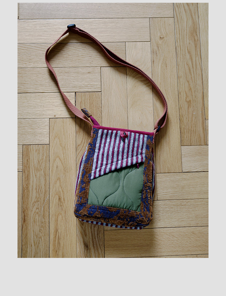 Original 2024 Autumn Winter New Wool Lightweight Crossbody Phone Bag Retro Niche Mini Bag