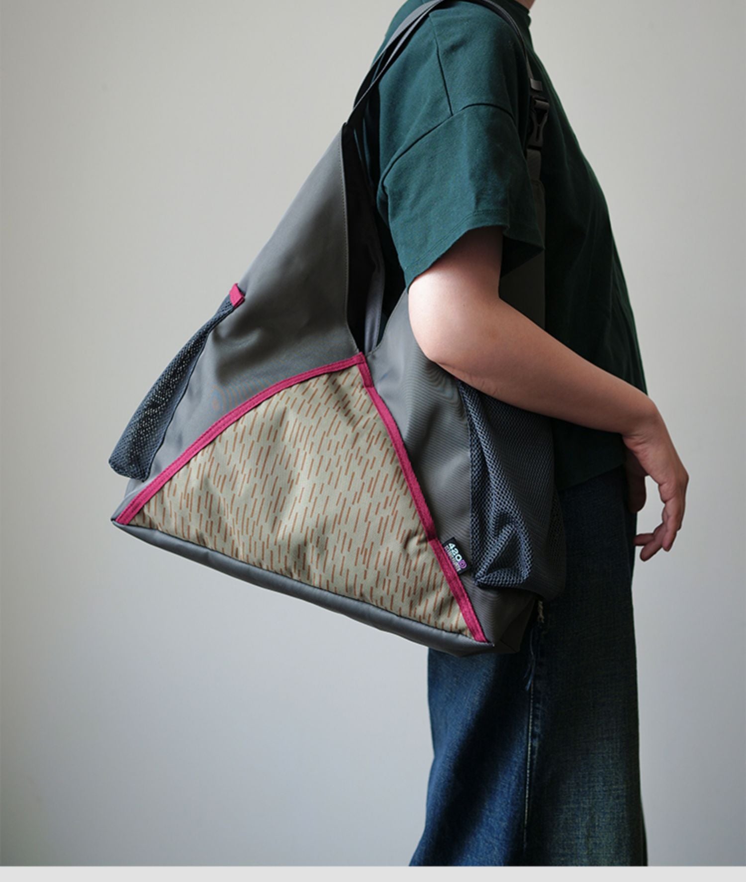 Original 2024 New Fashion Mountain Style Single Shoulder Bag Unisex Large Capacity Fashion Crossbody Bag